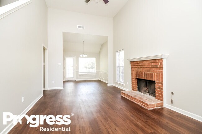 Building Photo - 9294 Garden Woods Cove