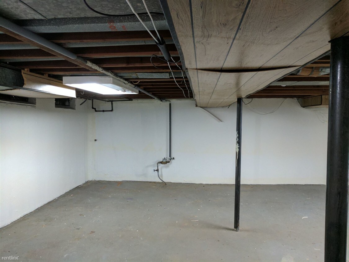 Primary Photo - 3 br, 1 bath House - 30057 Avondale St