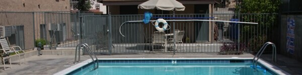 Piscina - Parkview Apartments