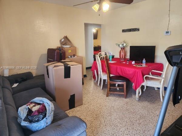 Foto del edificio - 3210 NW 82nd St