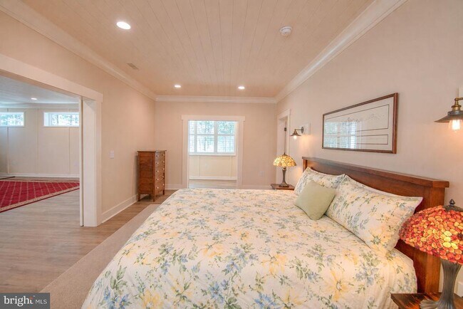 Foto del edificio - 7918 Bloomfield Rd