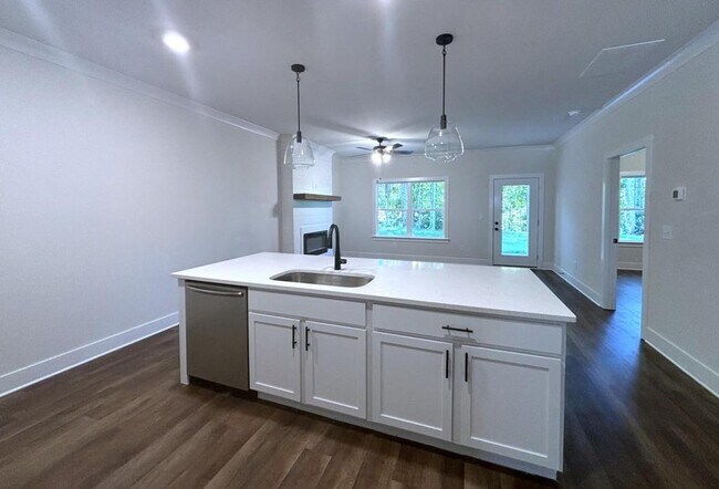 Foto del edificio - 74 Village Ct