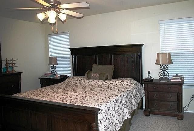 Building Photo - 713 Aries Dr