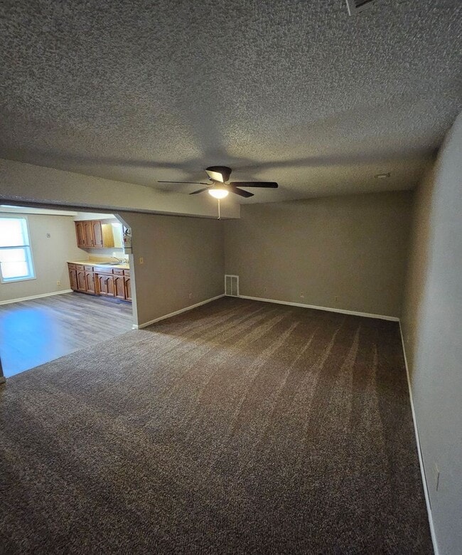 Building Photo - 11763 Wood Oak Ave