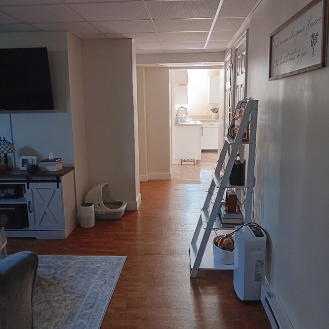 Foto del edificio - 104 S Main St