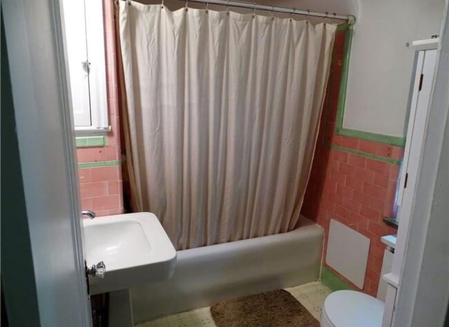 Foto del edificio - Beautiful 3 bedroom, 1.5 Bath in Mt. Lebanon!!