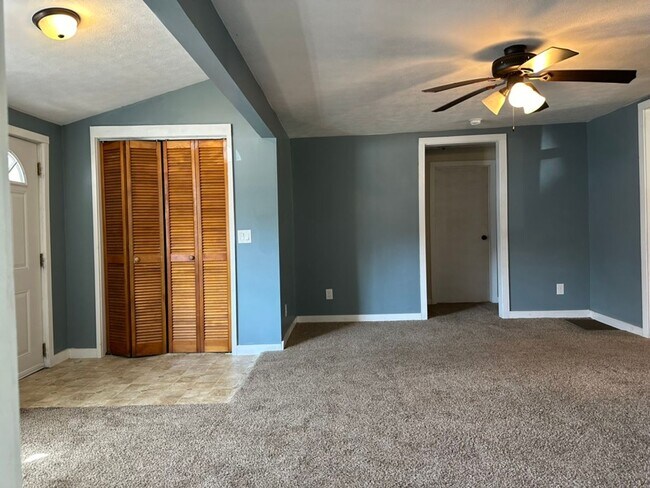 Building Photo - Easy one floor living