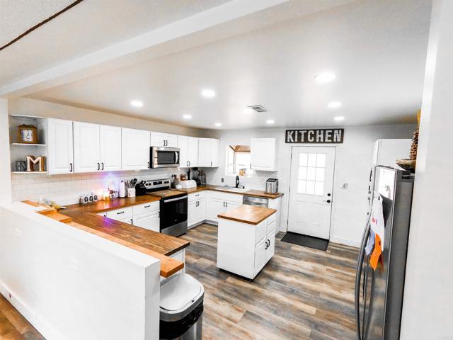 Foto del edificio - 631 Rosalie Way