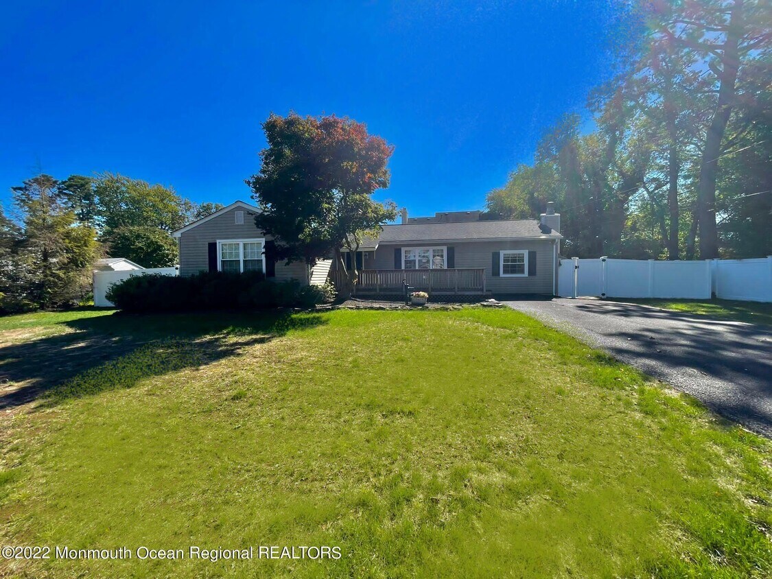 1008 12th Ave, Toms River, NJ 08757 House Rental in Toms River, NJ