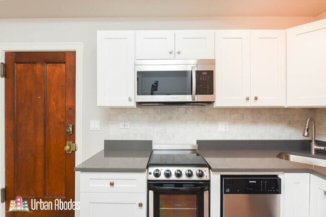 Foto del edificio - 645 W Wrightwood Ave