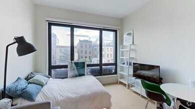 Building Photo - 550 Vanderbilt Ave