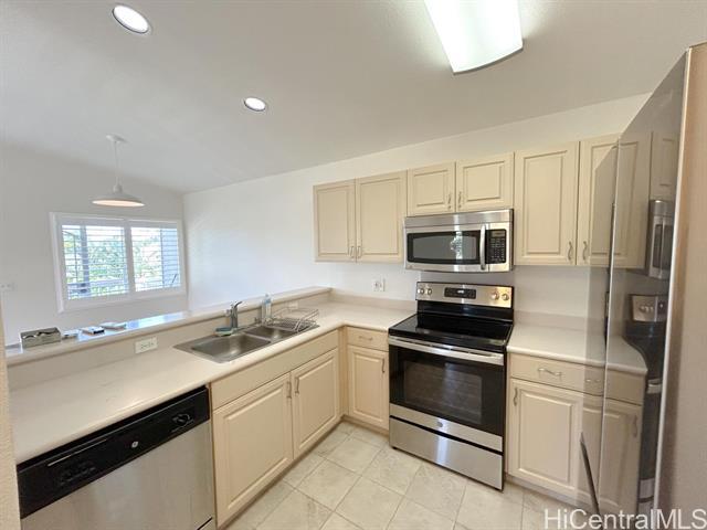 Building Photo - 92-1459-1459 Aliinui Dr
