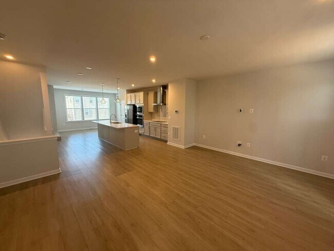 Foto del edificio - 8843 Foxway Rdg Ln