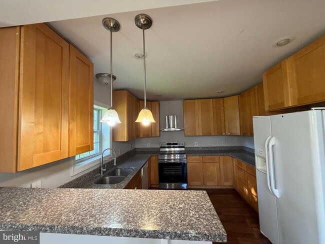 Foto del edificio - 7124 Quincy Ave