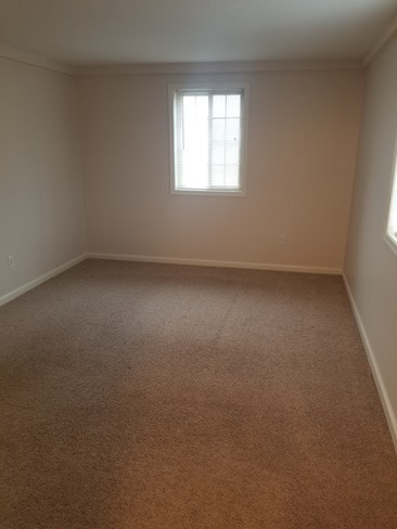 Building Photo - 700 Sweinhart Rd