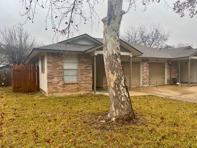 Building Photo - Ardash-9827 &amp; 9825