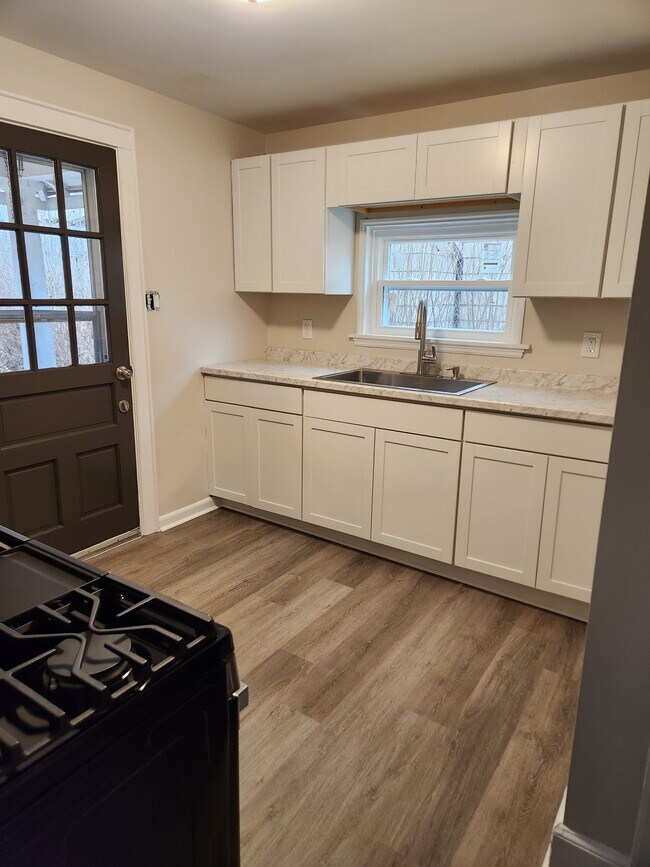 Cocina - 516 W End Ave