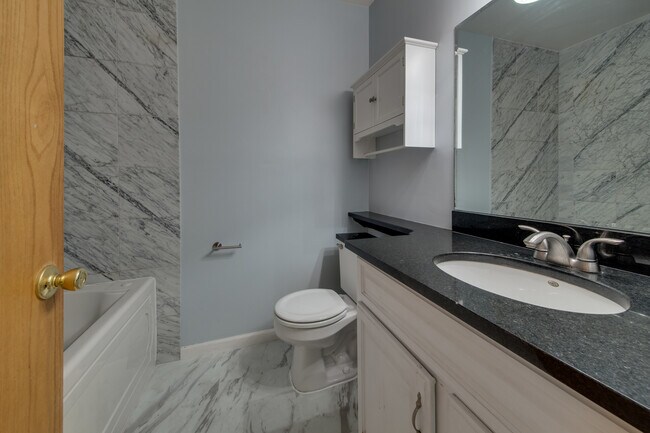 Foto del edificio - 1440 N Campbell Ave