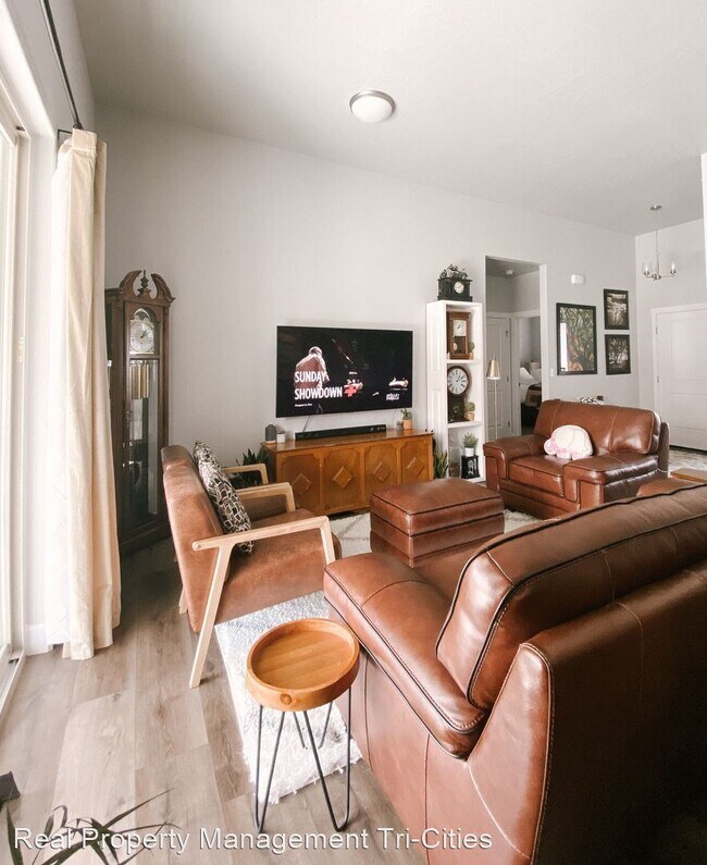 Foto del edificio - 4 br, 2 bath House - 7025 Collins Rd