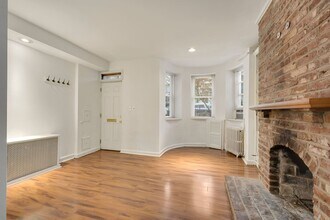 Building Photo - 310 9th St NE