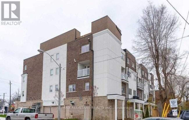 Building Photo - 6 Kalmar Ave