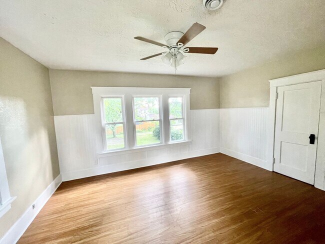 Foto del edificio - 1143 W 9th Street