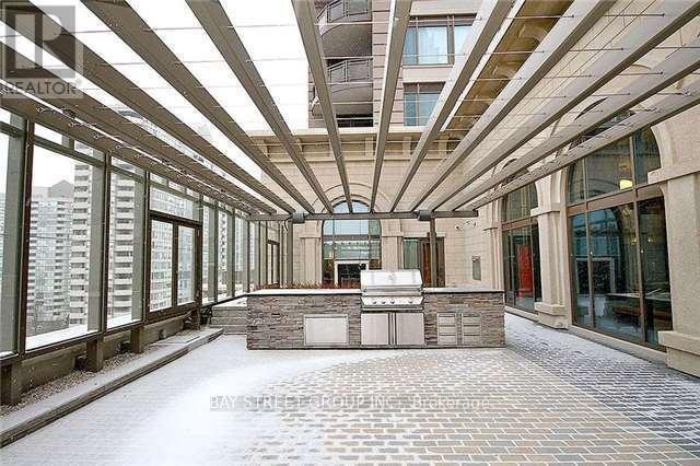 Building Photo - 385 Prince of Wales Dr