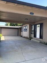 Building Photo - 513 Forrest Ave