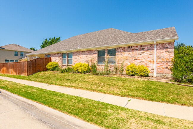 Side of house - 9101 Brook Hill Ln