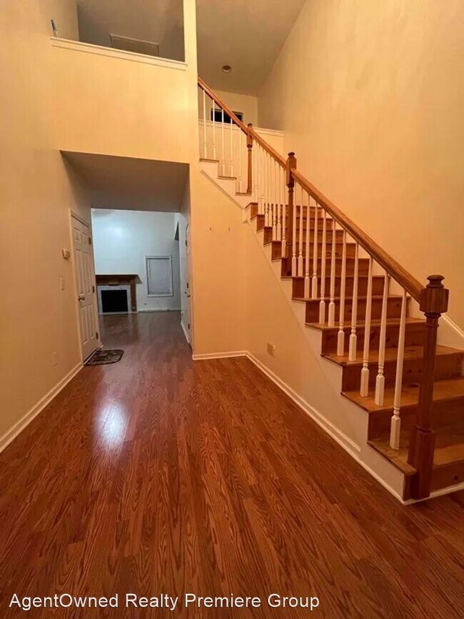 Foto del edificio - 5 br, 3 bath House - 8729 Evangeline Dr.
