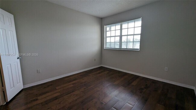 Foto del edificio - 151 SW 117th Ave