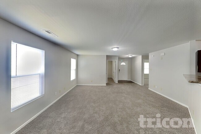 Foto del edificio - 2336 Blackthorn Dr