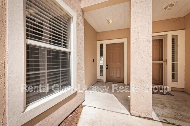 Building Photo - 512 South Branch Drive