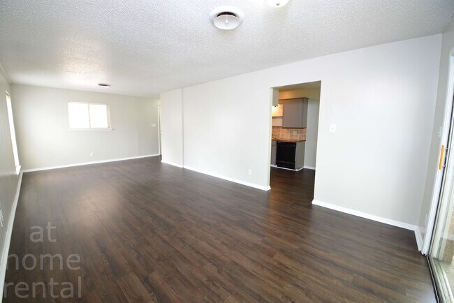Foto del edificio - 4713 S Fulton Pl
