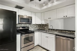 Building Photo - 6142 Whiskey Creek Dr