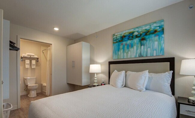 Foto del edificio - 2210 N Glenville Dr