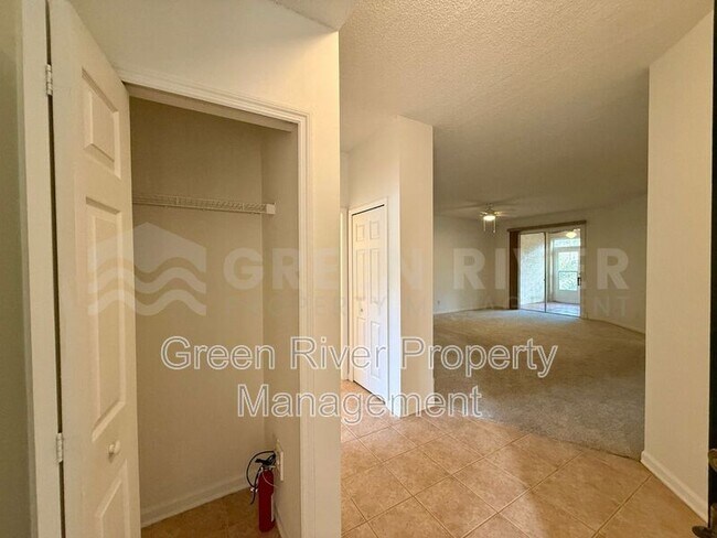 Foto del edificio - 204 Augusta Cir