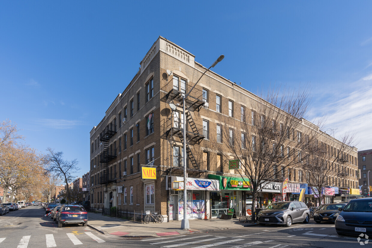 Primary Photo - 159 Bay 29th St