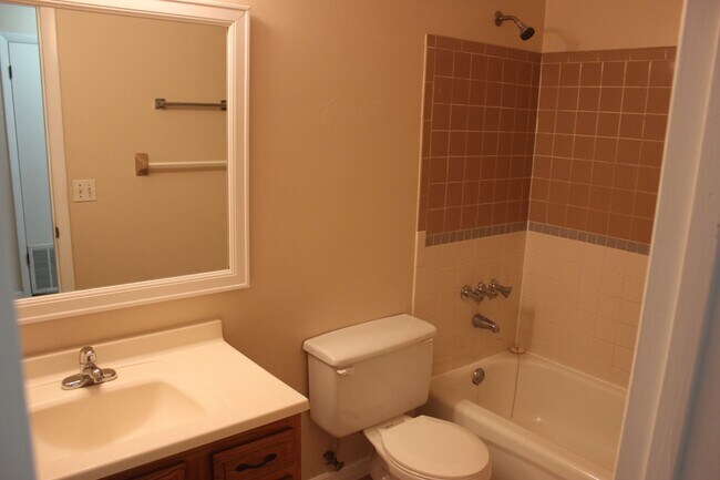 Building Photo - 7011 SW 17th Pl
