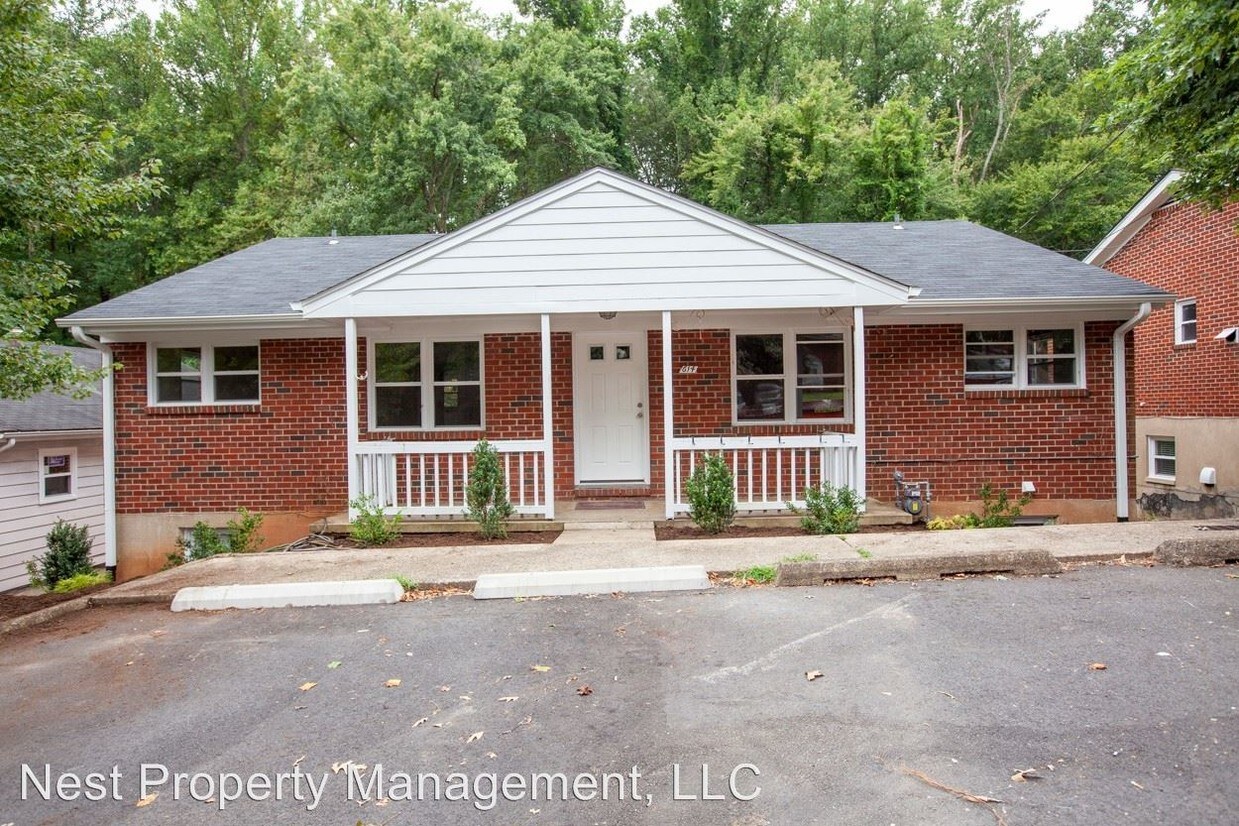 614 Rockcreek Rd Unit D, Charlottesville, VA 22903 Room for Rent in