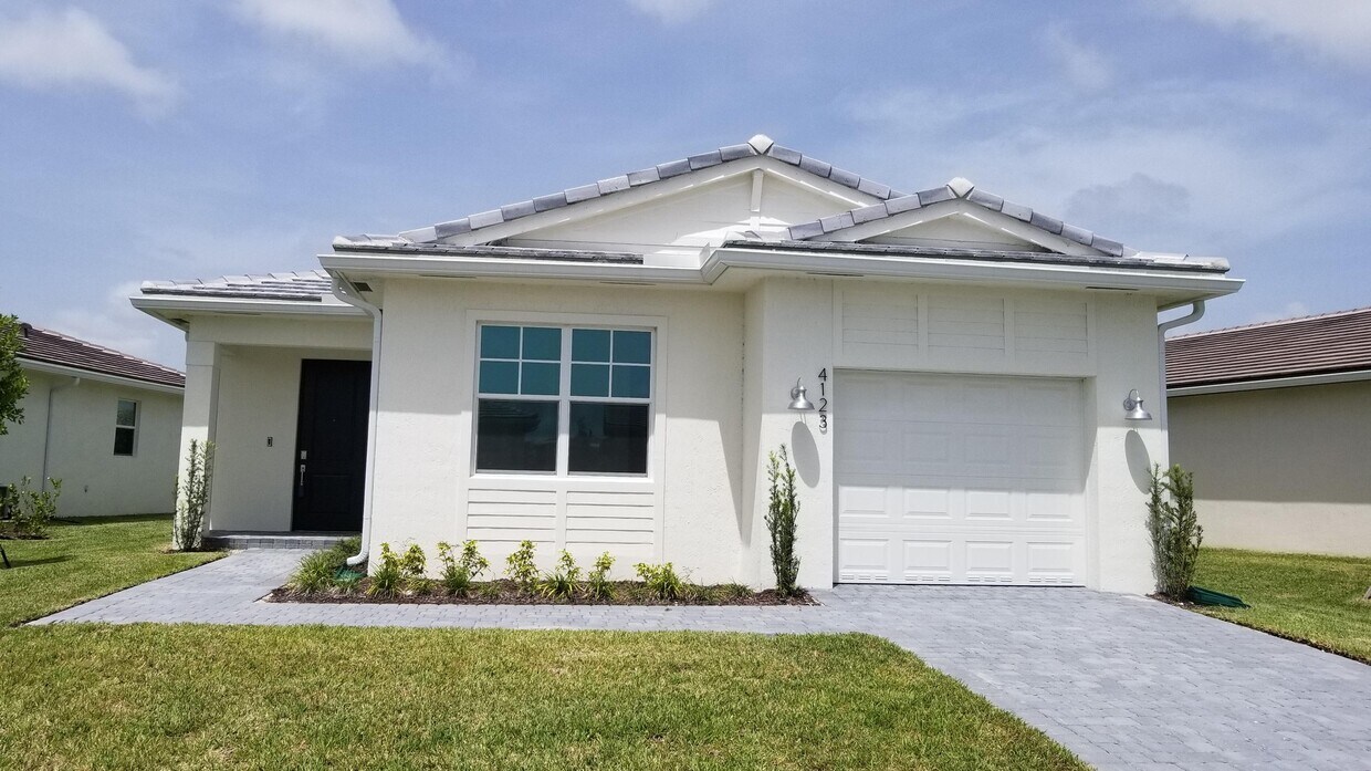 Foto principal - 4123 Rosa Dr