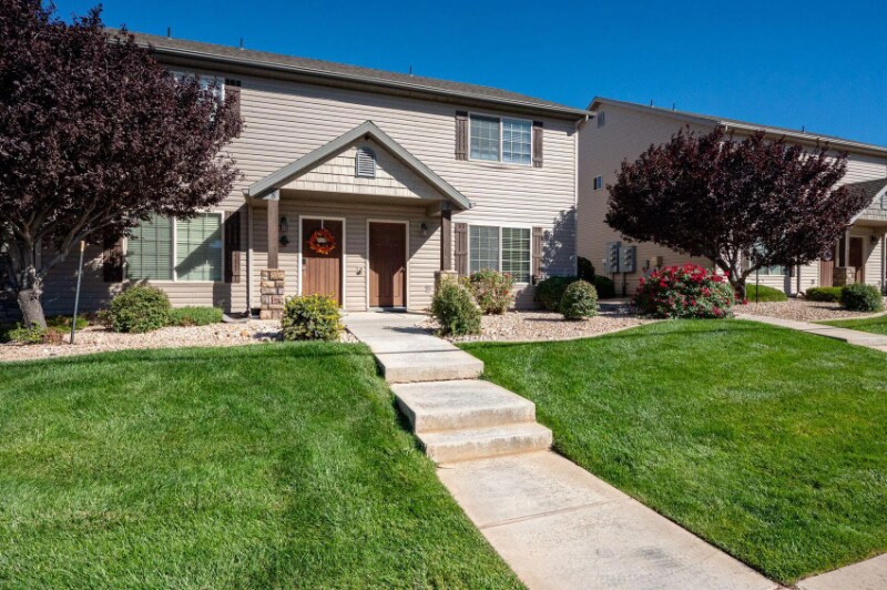 Primary Photo - 370 1425 N St