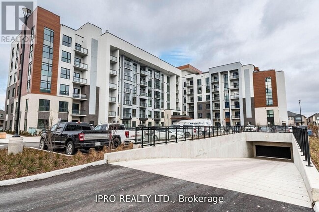 Building Photo - 480-480 Gordon Krantz Ave