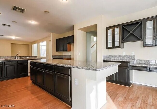 Building Photo - 9055 Danesbury Ct
