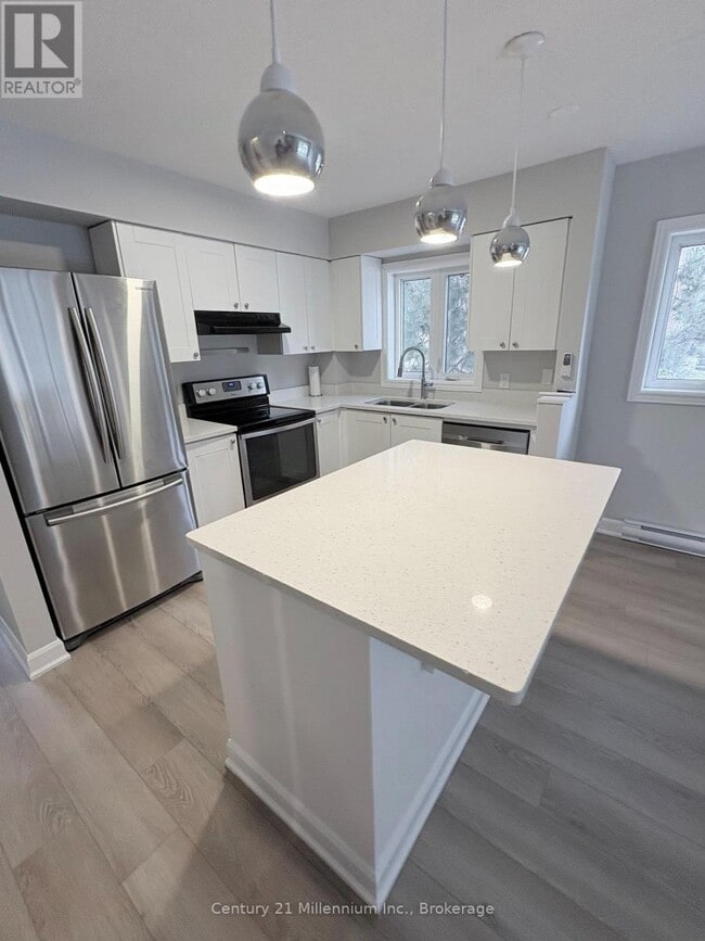 Building Photo - 22 Ramblings Way