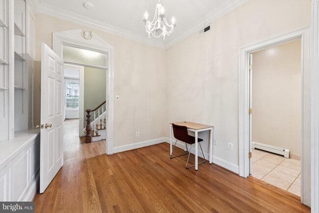 Building Photo - 1225 30th St NW