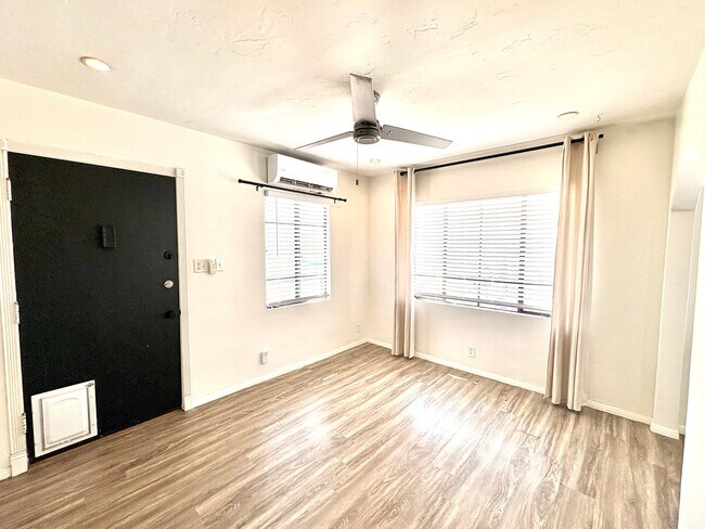 Foto del edificio - 1530 E Diamond St