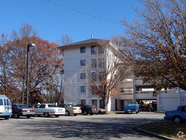 Building Photo - Bartlett Arms Apartments