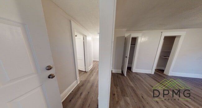 Building Photo - 214 E Elm St