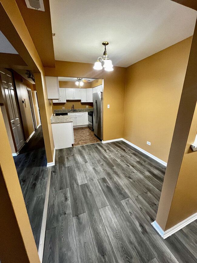 Building Photo - 120 S La Londe Ave